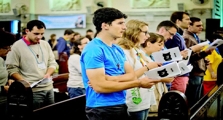 Des Jeunes Diocese Lyon JMJ Rio 2013 La Majorite Catholiques Definissent Leur Termes Visibilite Combat Ils Sont Gauche Droite Sont Chretiens Simplement